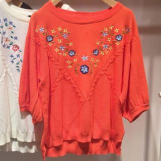 ダブルクローゼット(w closet)のw closet 刺繍入りカノコ編みニット　Orange(ニット/セーター)