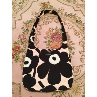 マリメッコ(marimekko)の値下げ 薄いピンク× 黒(ショルダーバッグ)