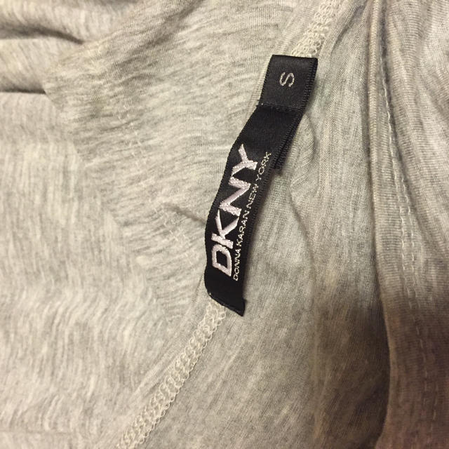 DKNY(ダナキャランニューヨーク)のDKNY ワンピース レディースのワンピース(ひざ丈ワンピース)の商品写真