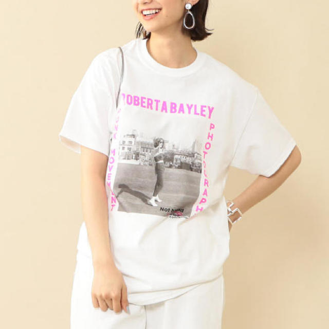 BEAUTY&YOUTH UNITED ARROWS(ビューティアンドユースユナイテッドアローズ)の別注 ROBERTA BAYLEY ロベルタ ベイリー ショートスリーブTシャツ レディースのトップス(Tシャツ(半袖/袖なし))の商品写真