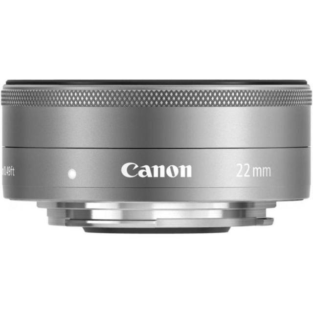 Canon(キヤノン)の新品　未使用　Canon EF-M 22mm f2 STM レンズ 　シルバー スマホ/家電/カメラのカメラ(レンズ(単焦点))の商品写真