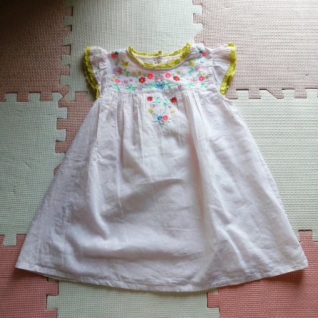 Boden(ボーデン)のBoden 刺繍ワンピース キッズ/ベビー/マタニティのキッズ服女の子用(90cm~)(ワンピース)の商品写真