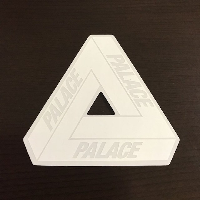 Supreme(シュプリーム)の(一辺9cm)PALACE ステッカー　ホワイト スポーツ/アウトドアのスポーツ/アウトドア その他(スケートボード)の商品写真