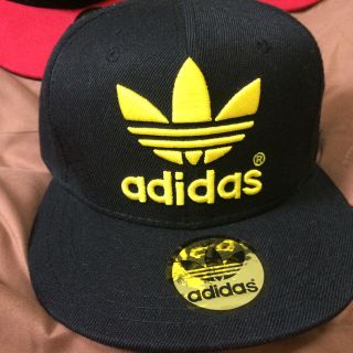 アディダス(adidas)のadidas ☆新品未使用☆(キャップ)