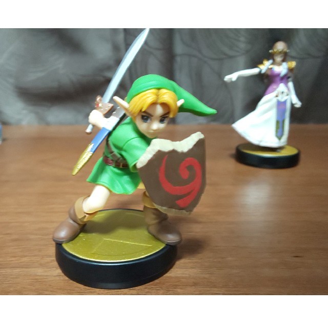 Nintendo Switch(ニンテンドースイッチ)のゼルダとリンク(BotW) amiibo エンタメ/ホビーのフィギュア(ゲームキャラクター)の商品写真
