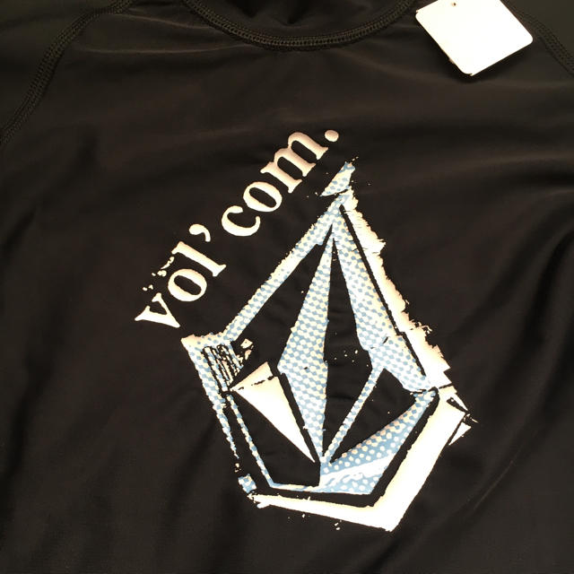 volcom(ボルコム)のボルコム　ラッシュガード  Sサイズ メンズのトップス(Tシャツ/カットソー(半袖/袖なし))の商品写真