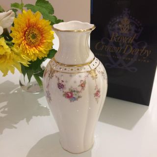 ロイヤルドルトン(Royal Doulton)のロイヤルクラウンダービー ジャスミンベース(置物)