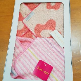 エル(ELLE)のいの様専用　タオルハンカチ　2枚　ELLE 他(ハンカチ)