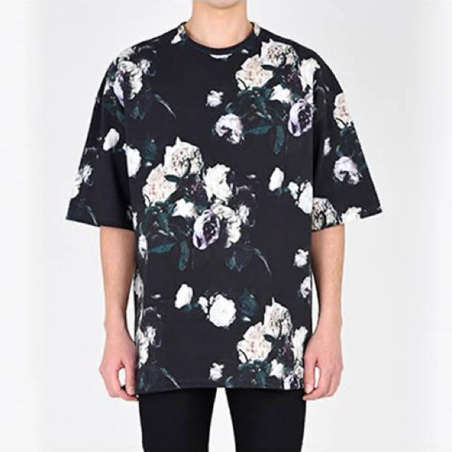 LAD MUSICIAN(ラッドミュージシャン)のラッドミュージシャン　スーパービッグローズ　花柄　薔薇　フラワー　ビッグtシャツ メンズのトップス(Tシャツ/カットソー(半袖/袖なし))の商品写真
