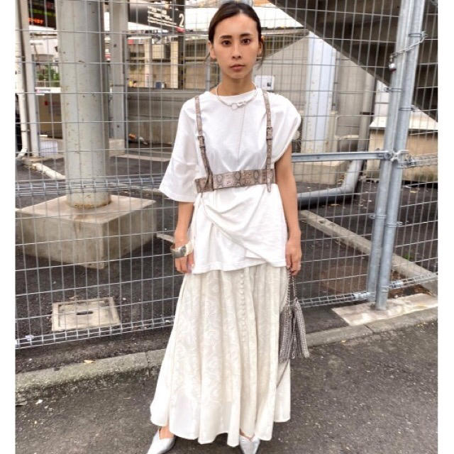 Ameri VINTAGE(アメリヴィンテージ)の【新品】AMERI MEDI LAMP EMBROIDERY SKIRT レディースのスカート(ロングスカート)の商品写真