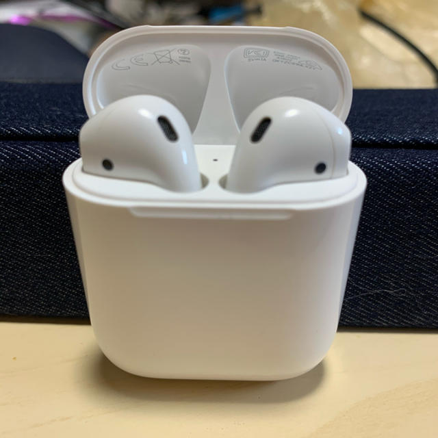 AirPods