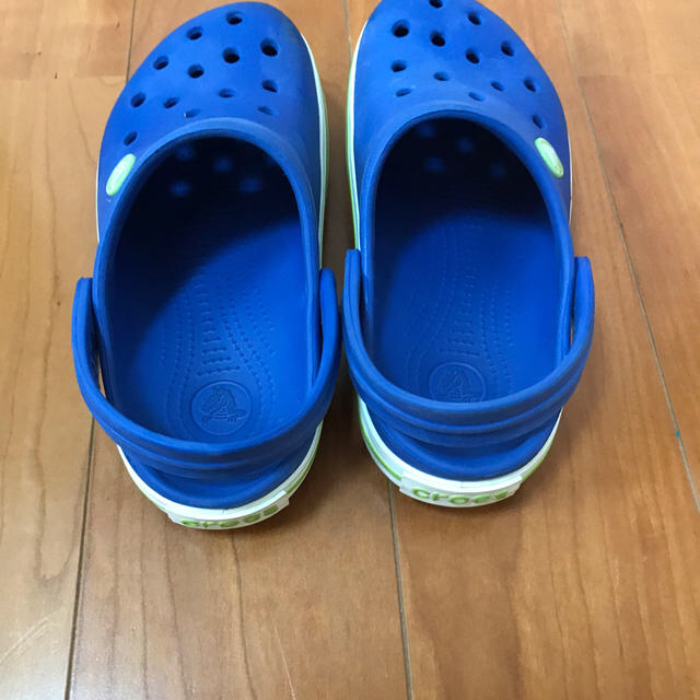 crocs(クロックス)のクロックス　12 13 キッズ/ベビー/マタニティのキッズ靴/シューズ(15cm~)(サンダル)の商品写真