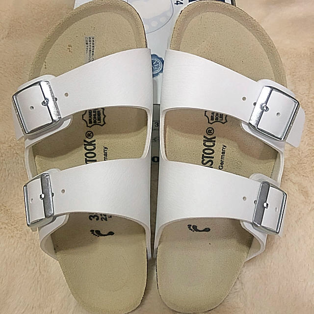 BIRKENSTOCK(ビルケンシュトック)の【BIRKENSTOCK】コンフォートサンダル ARIZONA  レディースの靴/シューズ(サンダル)の商品写真