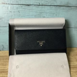 プラダ(PRADA)の★新品未使用★PRADA ファスナー長札 パスケース付 後F付きポケット(財布)