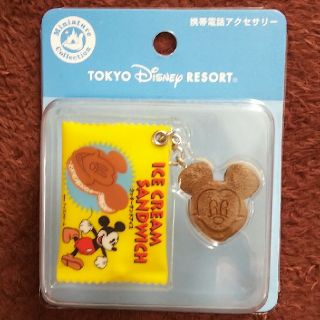 ディズニー(Disney)の携帯電話アクセサリー♡クッキーサンドアイス(ストラップ/イヤホンジャック)