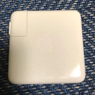 マック(Mac (Apple))の61w Apple純正品(バッテリー/充電器)