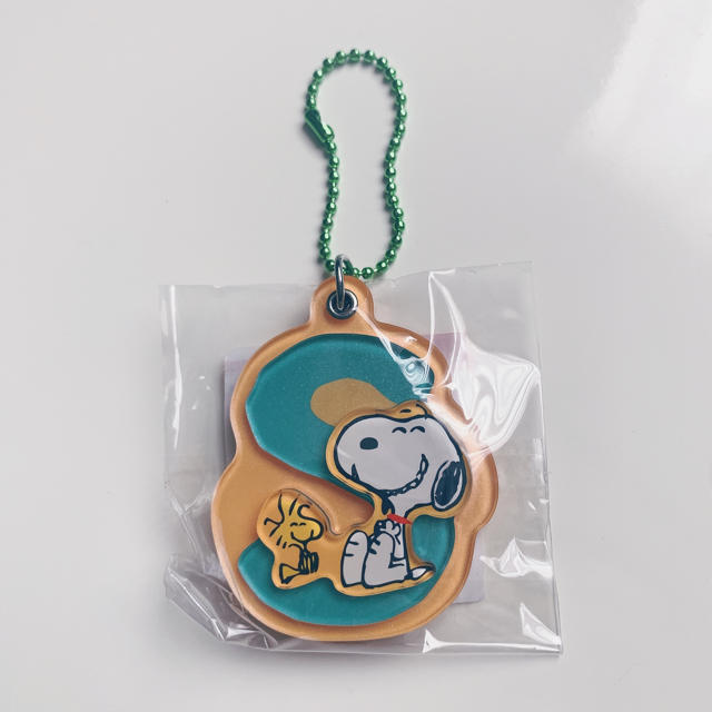 Snoopy 新品 スヌーピー アルファベット キーホルダー S イニシャルの通販 By みにちゃん 出品2月中のみ スヌーピーならラクマ