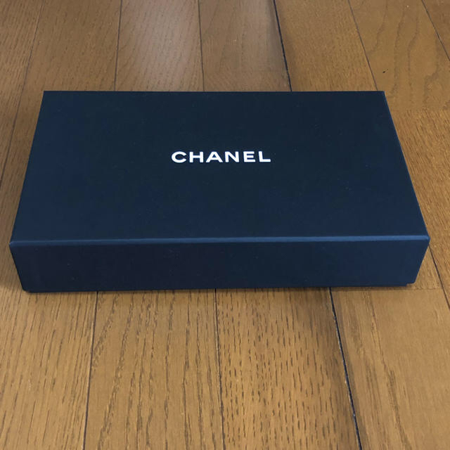 CHANEL(シャネル)のCHANEL 空箱・財布袋・リボンつき レディースのバッグ(ショップ袋)の商品写真