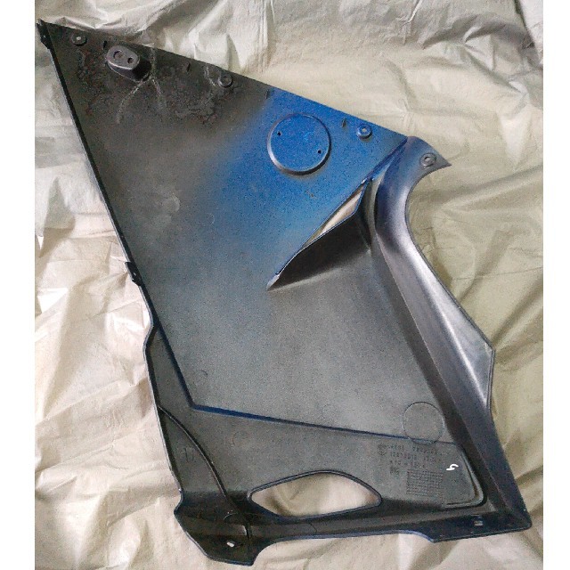 BMW - BMW F800ST サイドカウル右の通販 by のっけ's shop