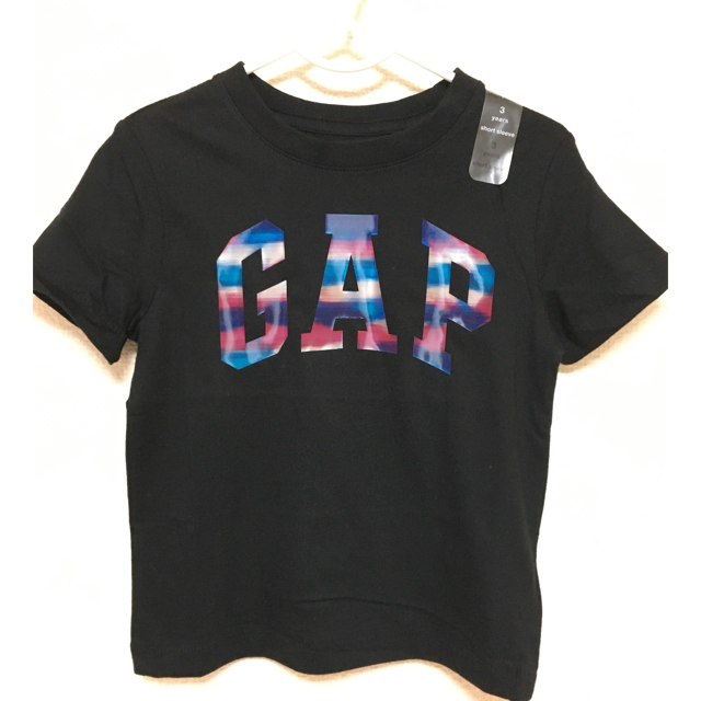 babyGAP(ベビーギャップ)のレア 希少 ベビーギャップ ❤️ 虹色ロゴ Tシャツ 110センチ キッズ/ベビー/マタニティのキッズ服男の子用(90cm~)(Tシャツ/カットソー)の商品写真