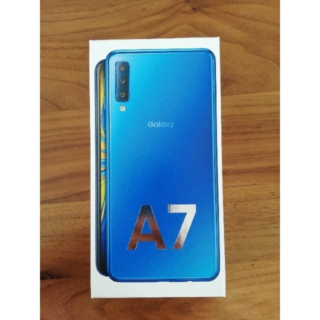 SAMSUNG(サムスン)の新品 簡単 即利用可 SIMフリー Galaxy A7 ブルー ギャラクシー スマホ/家電/カメラのスマートフォン/携帯電話(スマートフォン本体)の商品写真