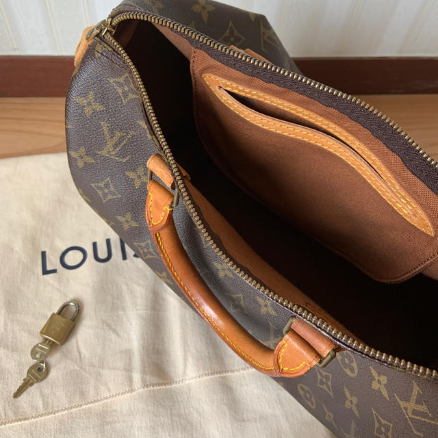 LOUIS VUITTON(ルイヴィトン)のルイヴィトン　モノグラム　スピーディ30 レディースのバッグ(ボストンバッグ)の商品写真