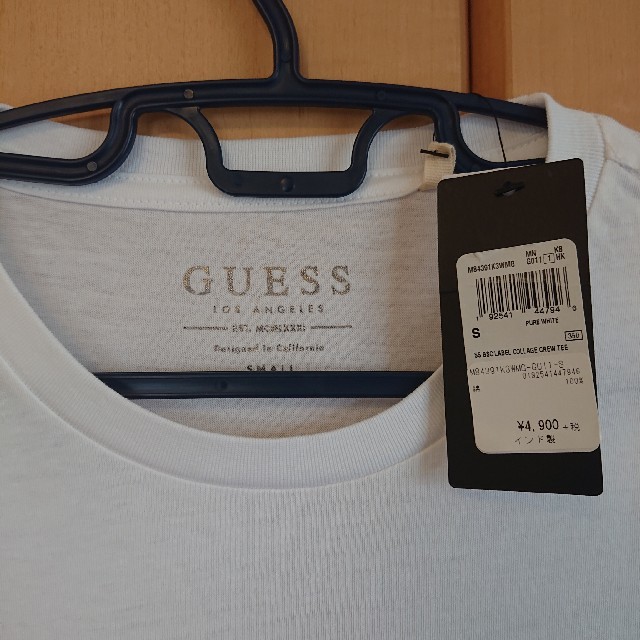 GUESS(ゲス)の新品 未使用 GUESS Tシャツ ユニセックスになりますホワイト  Ｓ レディースのトップス(Tシャツ(半袖/袖なし))の商品写真