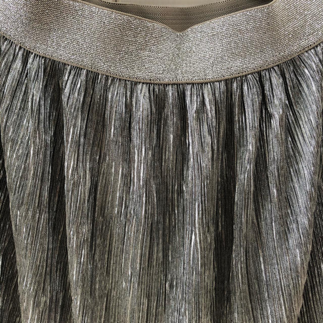 FOREVER 21(フォーエバートゥエンティーワン)のスカート レディースのスカート(ひざ丈スカート)の商品写真
