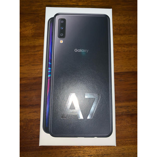 SAMSUNG(サムスン)のGalaxy A7 ブラック 64 GB SIMフリー スマホ/家電/カメラのスマートフォン/携帯電話(スマートフォン本体)の商品写真