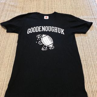 グッドイナフ(GOODENOUGH)の美品　グッドイナフ  UKG カメT カレッジロゴ　黒　イギリス　ニンジンタグ(Tシャツ/カットソー(半袖/袖なし))