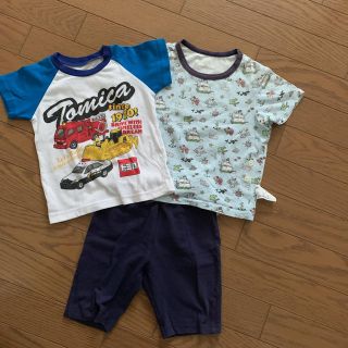 ユニクロ(UNIQLO)のユニクロパジャマとトミカTシャツ　90センチ(パジャマ)