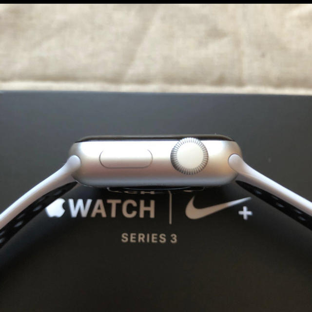 Apple(アップル)のApple Watch Nike+ Series3 Cellular  メンズの時計(腕時計(デジタル))の商品写真