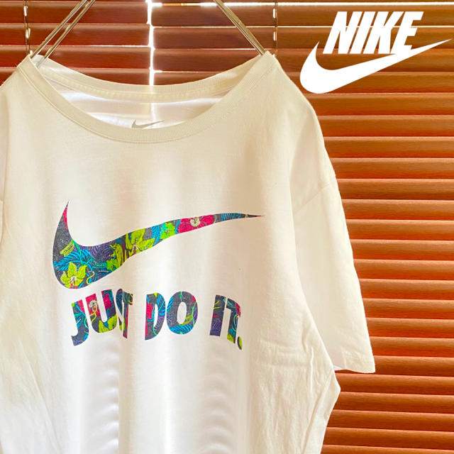 NIKE(ナイキ)のNIKE ビッグロゴ　デザインTシャツ メンズのトップス(Tシャツ/カットソー(半袖/袖なし))の商品写真