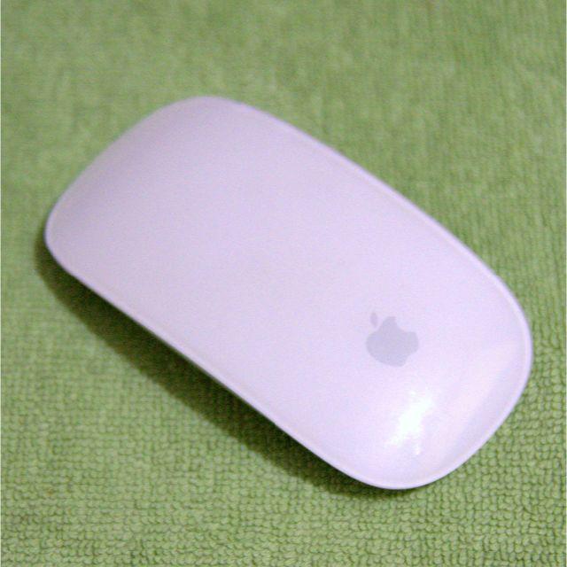 Apple(アップル)の美品 Apple Magic Mouse 　　　M4798 スマホ/家電/カメラのPC/タブレット(PC周辺機器)の商品写真