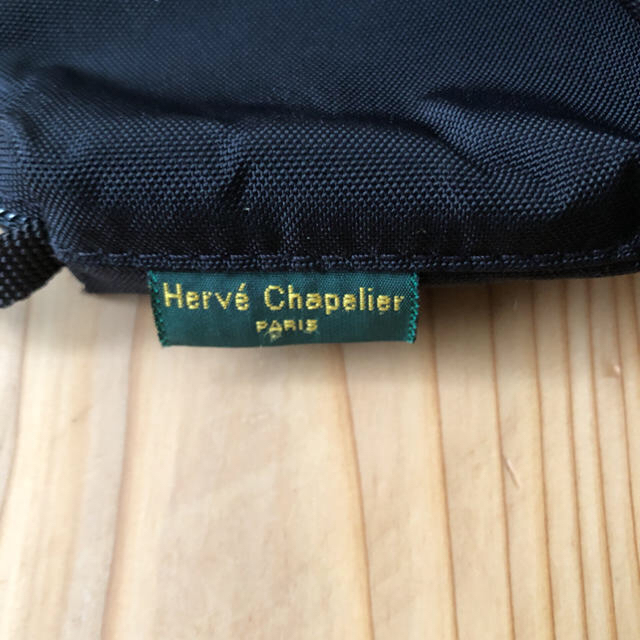 Herve Chapelier(エルベシャプリエ)のエルベシャプリエ グリーレーベルリラクシング別注ポシェット　黒 レディースのバッグ(ショルダーバッグ)の商品写真