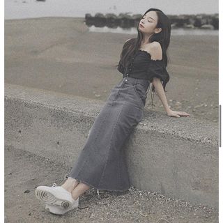 バブルス オフショルダー トップス(ブラック/黒色系)の通販 21点