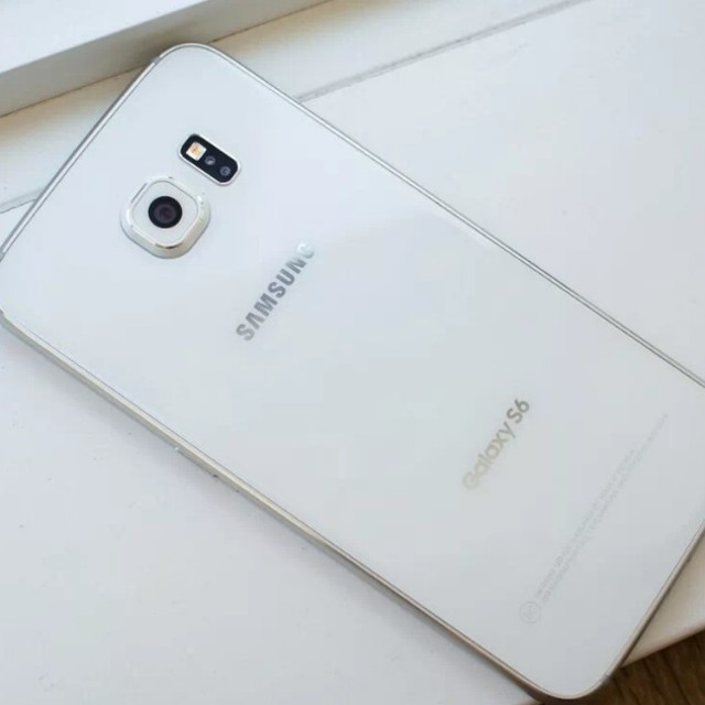 Galaxy S6 美品docomoとアクセサリーセット