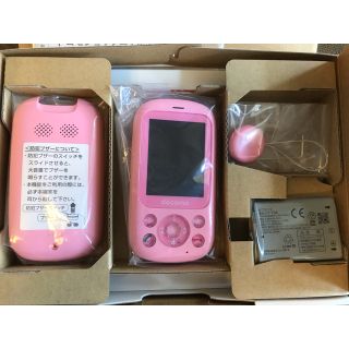 エヌティティドコモ(NTTdocomo)のDOCOMO　キッズケータイ F-03J ピンク(携帯電話本体)