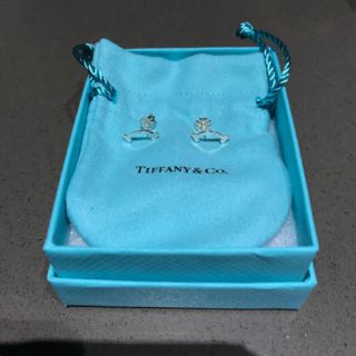 ティファニー(Tiffany & Co.)のTスマイル　ピアス　最終値引きです！(ピアス)