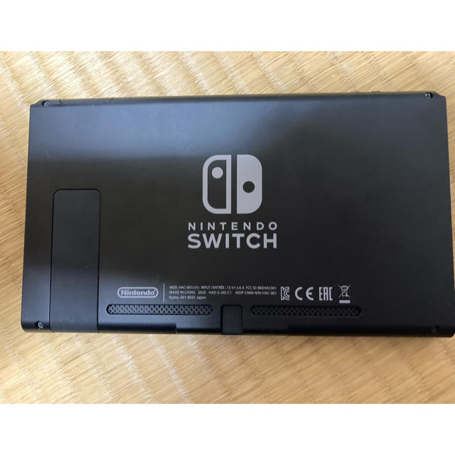 任天堂　Switch 新型　ネオン　品