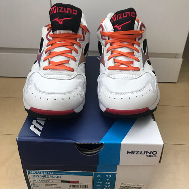 kixsix付き mizuno skymedal og スニーカー
