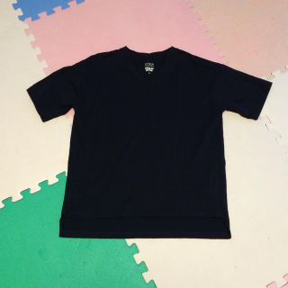 ローリーズファーム(LOWRYS FARM)の黒 VネックTシャツ(Tシャツ(半袖/袖なし))