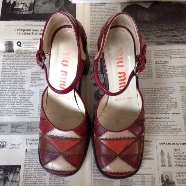 miumiu(ミュウミュウ)のmiumiuパッチワークパンプス レディースの靴/シューズ(ハイヒール/パンプス)の商品写真