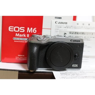 キヤノン(Canon)の美品　EOS M6 MARK ⅱ　シルバー　ボディ　保証残(ミラーレス一眼)