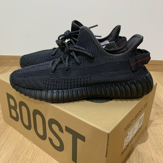 Yeezy Boost 350 v2 / Black / 28.5