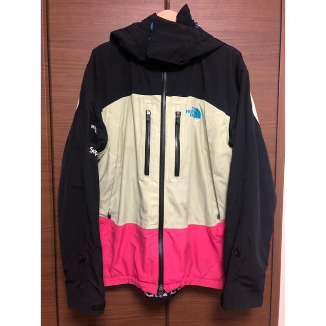 Supreme(シュプリーム)のSupreme North Face 1st M シュプリーム ノースフェイス メンズのジャケット/アウター(マウンテンパーカー)の商品写真