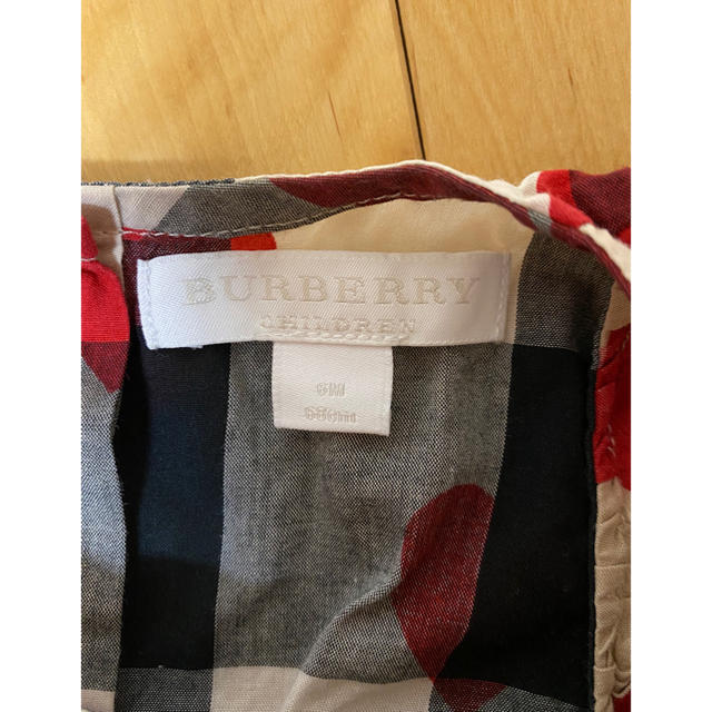 BURBERRY(バーバリー)のバーバリー　ハートのワンピース キッズ/ベビー/マタニティのベビー服(~85cm)(ワンピース)の商品写真