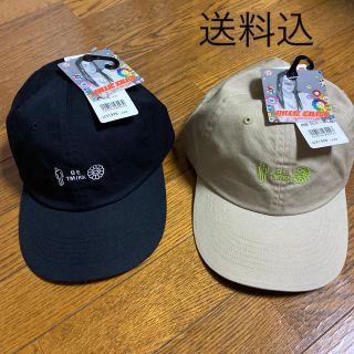 ユニクロ(UNIQLO)の2色セット　村上隆  キャップ  帽子　ビリーアイリッシュ(キャップ)