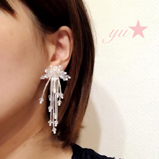 Ameri VINTAGE(アメリヴィンテージ)のタッセルビーズ( *ˊᵕˋ)✩︎‧₊ホワイト♡イヤリング可♡ ハンドメイドのアクセサリー(ピアス)の商品写真