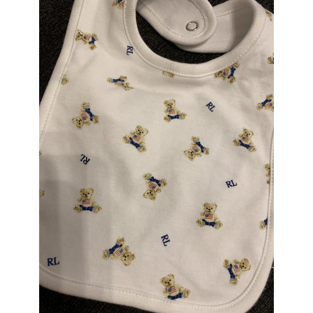 POLO RALPH LAUREN(ポロラルフローレン)の★新品未使用★ラルフローレンスタイ　よだれかけ  オシャレスタイ　出産祝い キッズ/ベビー/マタニティのこども用ファッション小物(ベビースタイ/よだれかけ)の商品写真